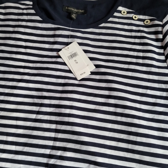 Women top - Picture 3 of 3